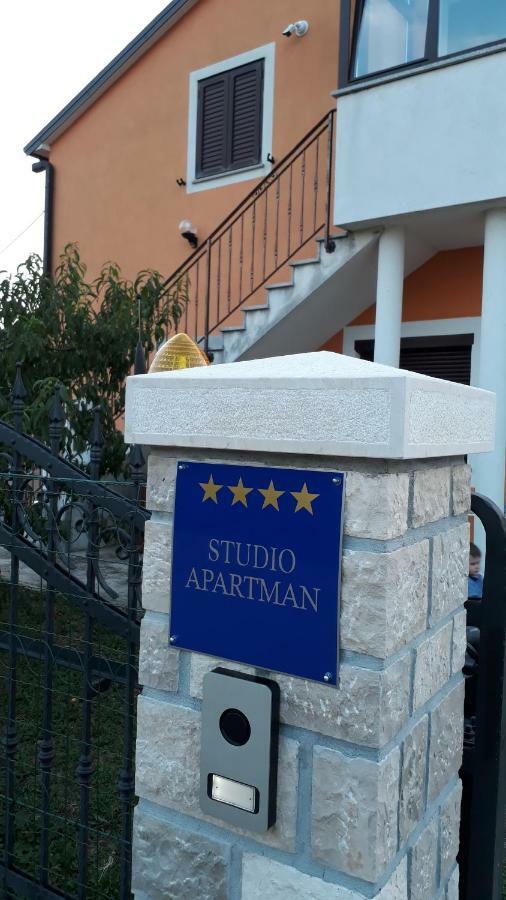 Apartment Dorina Buje Kültér fotó